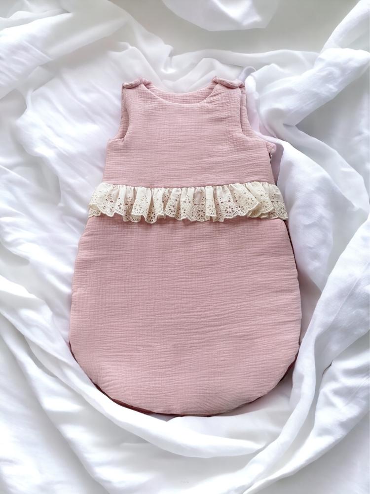 Insulated muslin sleeping bag for babies (powder pink with ruffles)