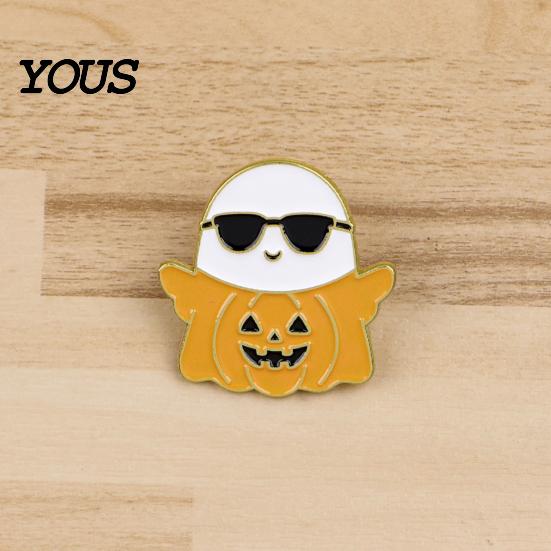 Unique Holiday Gifts for Friends Halloween Enamel Brooch Pin, Cartoon Ghost Witch Hat Black Cat Lapel Pins Spider Decorative Badge Jackets Backpacks