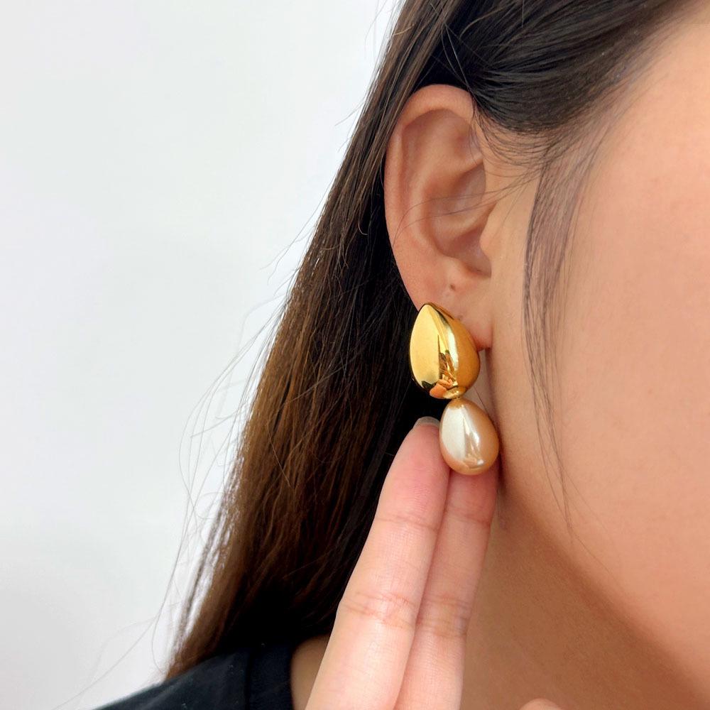 High-End Retro Pearl Drop Earrings - Stainless Steel, French Design, Versatile Women's Accessory