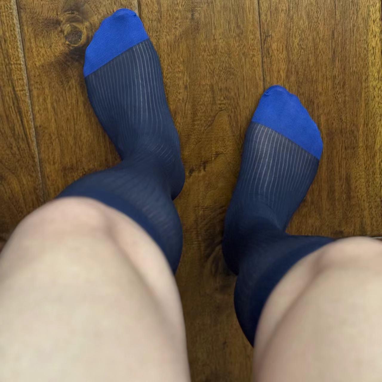 

Мужские формальные черные и темно-синие чулки до колена в полоску из нейлона One size + regular thickness + straight leg