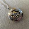 Punk Retro Silver Color Wolf Howling Under The Moon Feather Relief Round Pendant Necklace for Women Men Stainless Steel Jewelry