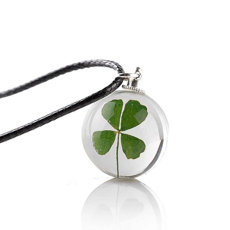 

Fashion Fashion Nature Mori Style Four-Leaf Clover Dandelion Glass Dried Flower Necklace Amazon New Product Factory in Stock A1590