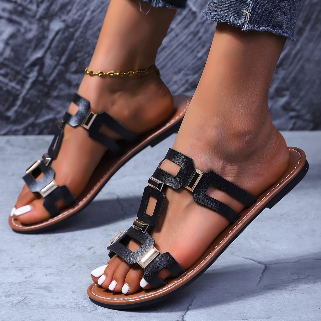 European and American Foreign Trade Large Size Buckle Flat Bottom One-word Shoes Women's New Open-toed Beach Cool Slippers 2025