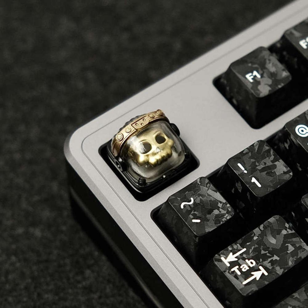 Astronaut Artisan Keycap Resin Custom Transparent Anime Personalized Keyboard Cap Gaming KeyCap for Keyboard Accessories Gifts