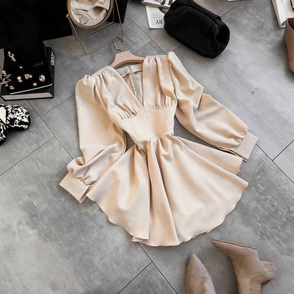 Elegant Women's Spring V-Neck Solid Color Long Sleeve Party Dress