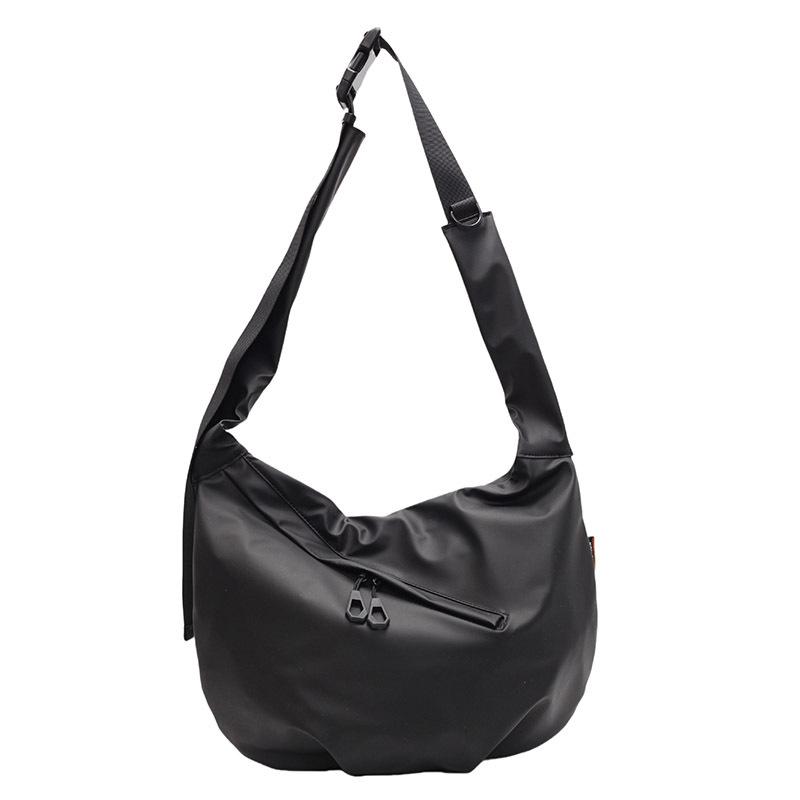 Casual and simple dumpling bag, new textured shoulder bag, large capacity, versatile for men and women, oblique