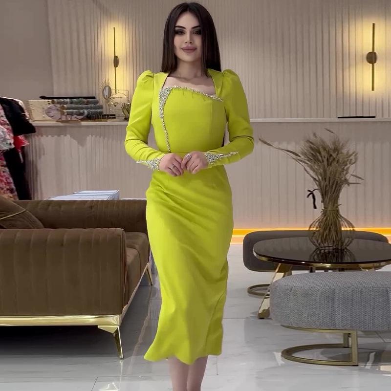 

2024 Осень Европейское и Американское Роскошное Женское Платье Цвета с Квадратным Вырезом, Украшенное Бриллиантами XS желто-зеленый