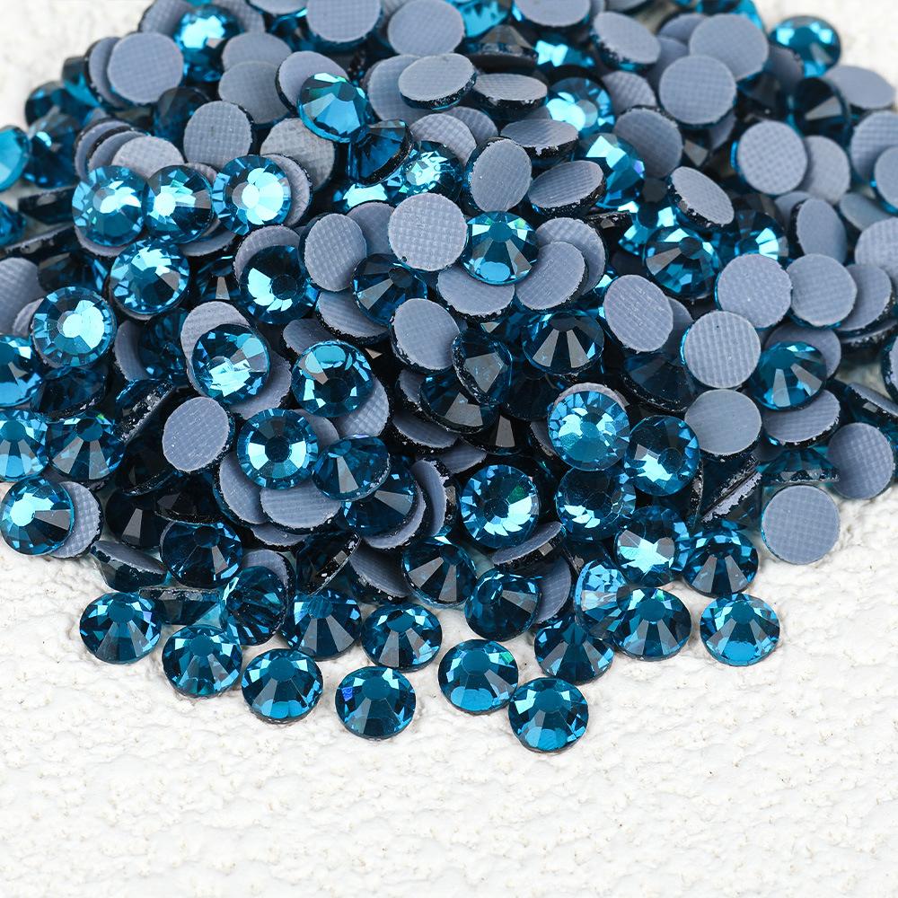 Weichen, Bază din Plastic de Înaltă Calitate Leave-In Diamante Colorate, Diamante pentru Manichiură, Autocolante Rotunde din Cristal pentru Bricolaj, Accesorii Bijuterii cu Diamante