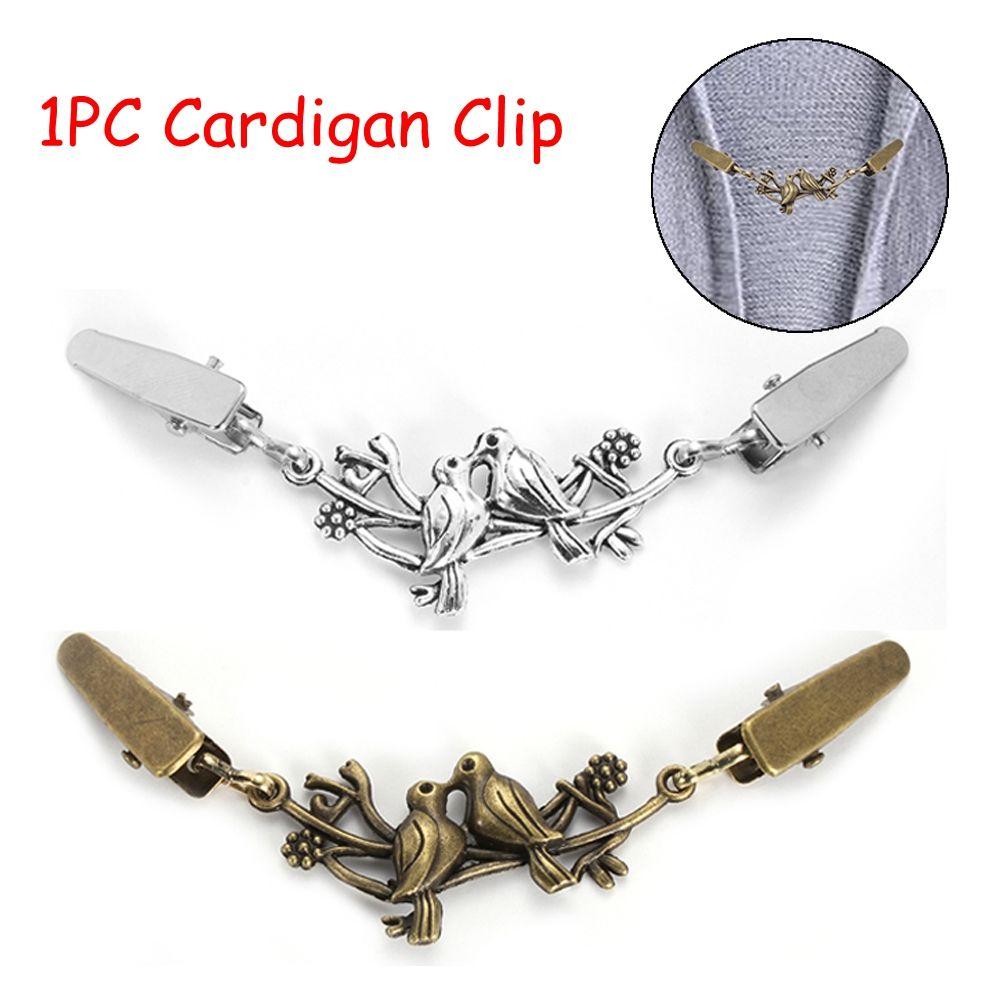 

Fashion Retro New Cardigan Clip Sweater Blouse Pin Duck Clip Clasps Shawl Brooch срібний