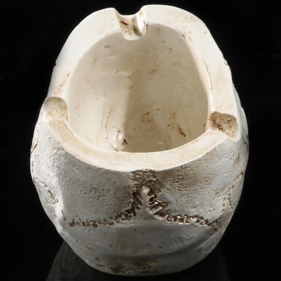 Spooky Skull Shape Resin Cigarette Ashtray Halloween Party Home Desk Decor Gift