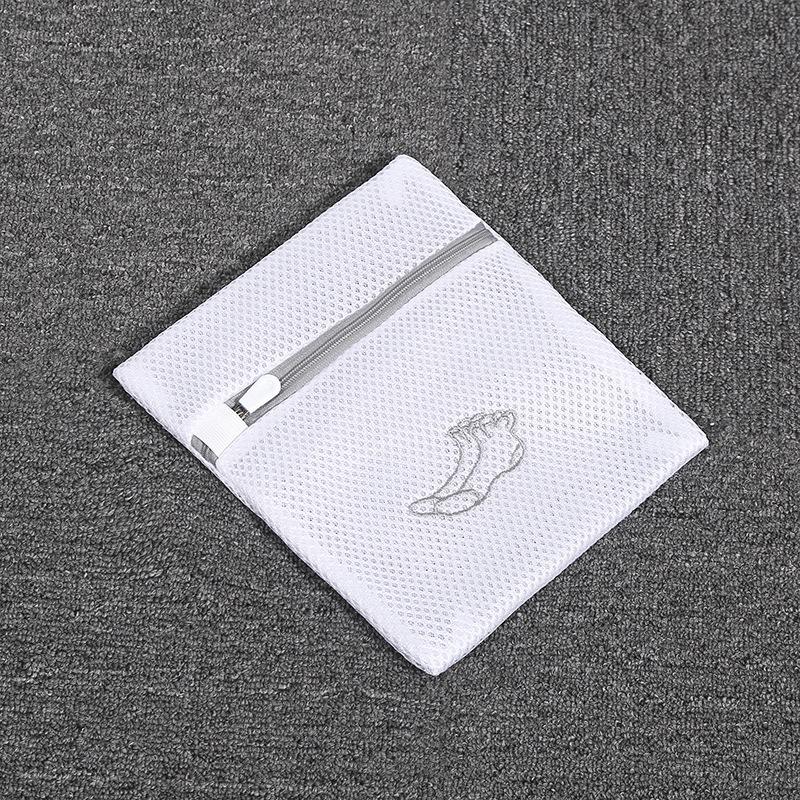 

Fine Mesh Embroidery Laundry Bag Set - Clothing Care & Washing Machine Protection