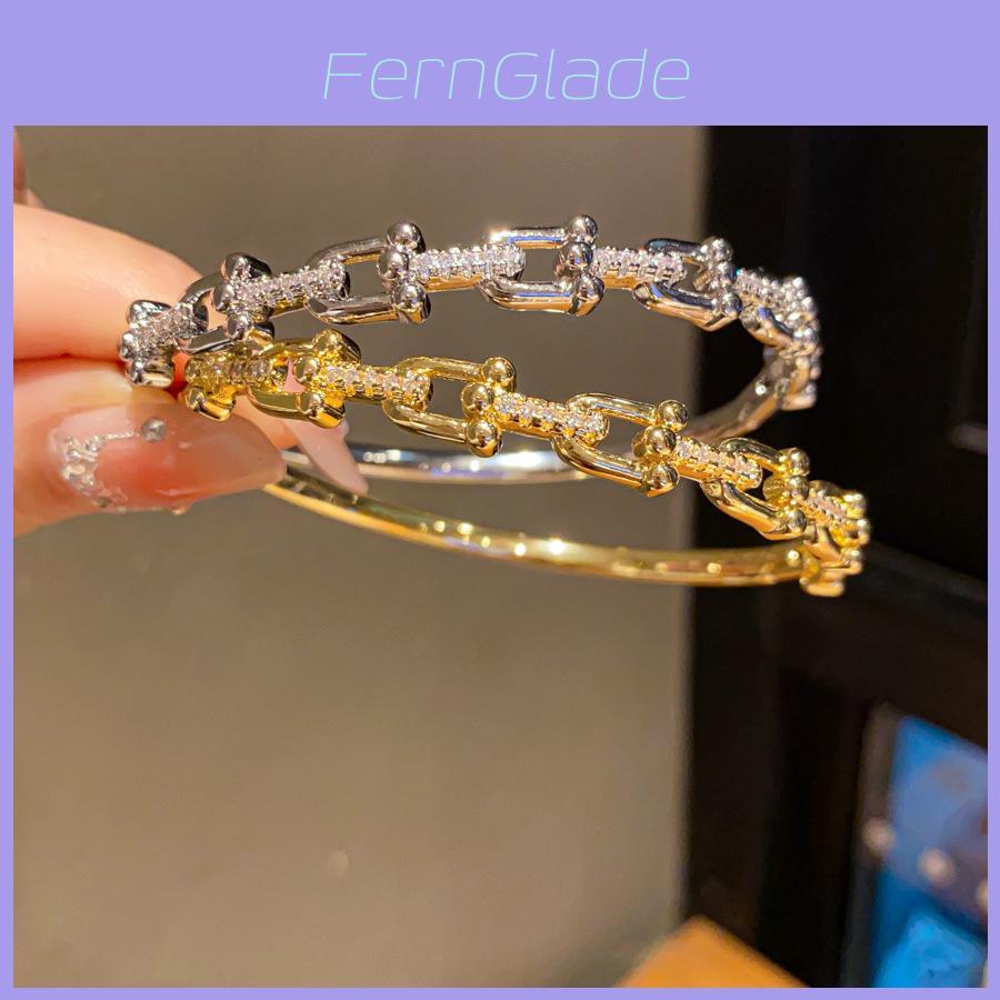 Light Luxury Alphabet Charm Bracelet With Electroplated Copper For Fashionable Women