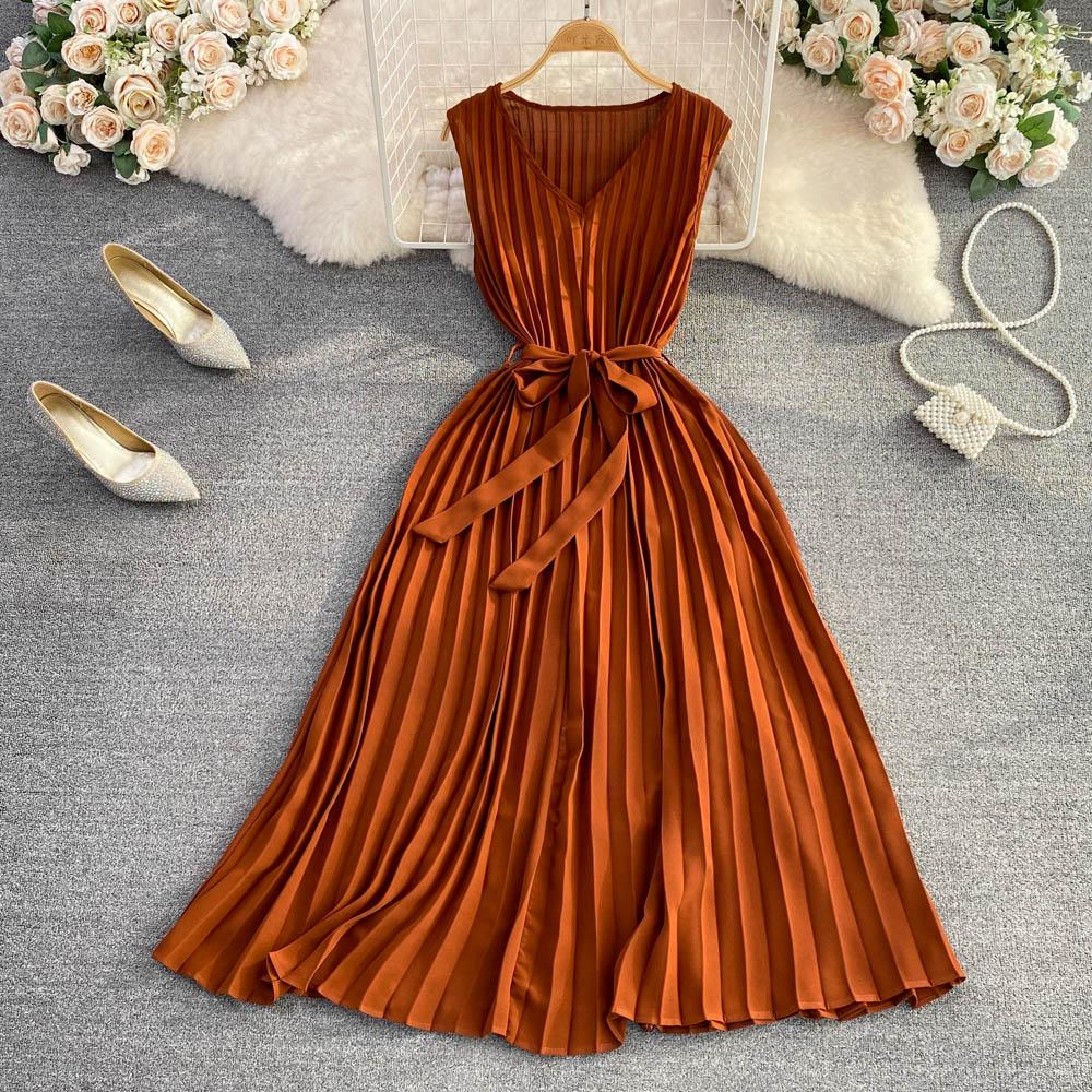 

RUGOD Летняя корейская версия легкого плиссированного платья трапециевидной формы без рукавов с v-образным вырезом на талии и галстуком-бабочкой