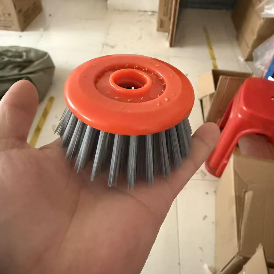 

Long-Handled Dishwashing Brush with Steel Wire and Storage for Kitchen Cleaning