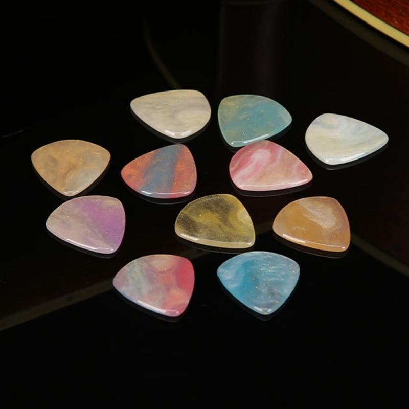 Colorful Smooth Strumming Resin Guitar Picks Flexible Resin Construction Suitable for Speed Stability and Performances