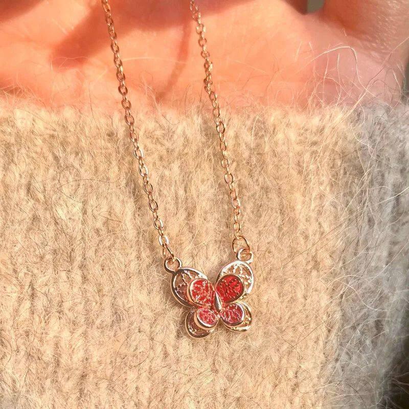 Korean Pearl Necklace: High-End Silver Clavicle Chain with Niche Design, Perfect for Light Luxury and Sweater Pendants.