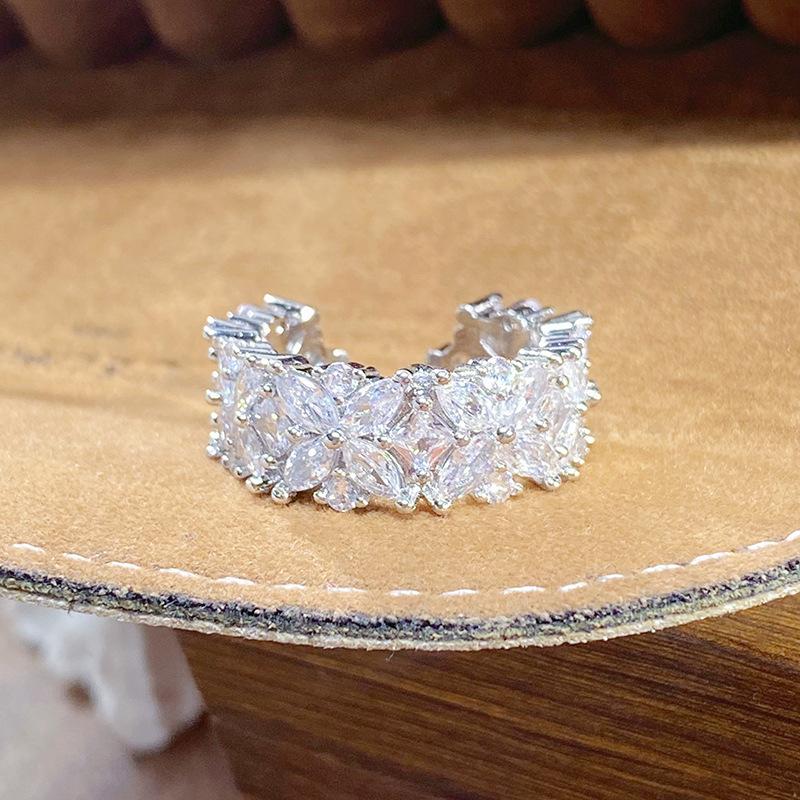 Explosive Ice Diamond Gypsy Star Full Of Diamonds Zir*****Pen Ring Niche Exquisite Light Luxury High-End Ring Woman