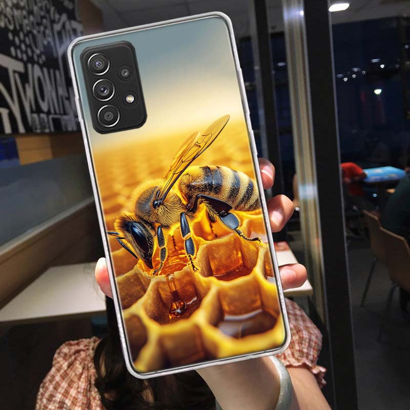 Bees and Honey in the Honeycomb Phone Case For Samsung A16 A26 A36 A56 Galaxy Note 20 10 S10 Lite 9 8 M21 M30S M32 M51 M52 S8 S7