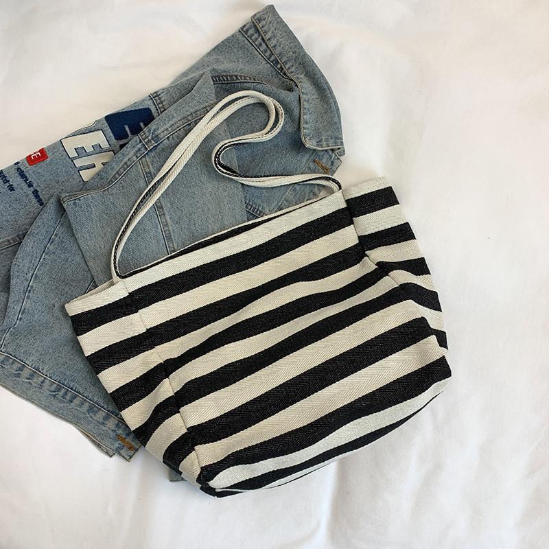 Trendy Urban Striped Shoulder Bag With Spacious Capacity For Effortless Style