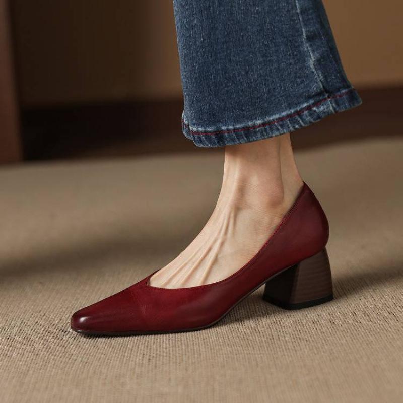 New women's thick heel large size women's shoes casual solid color leather square head single shoes one pedal four seasons wear cowhide single shoes