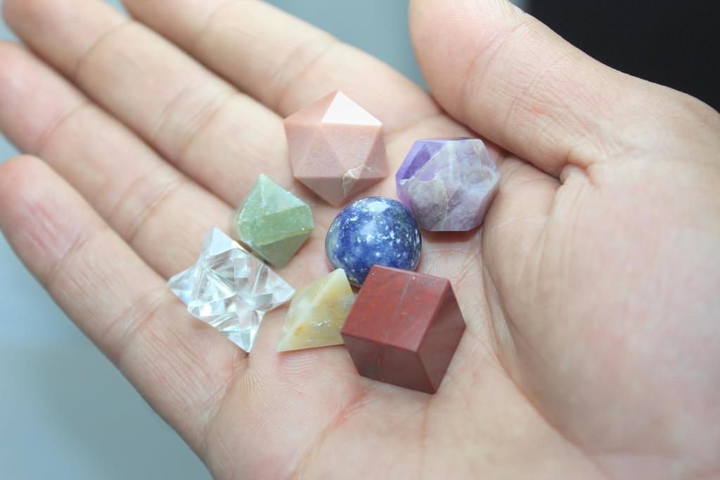 Jet 7 Chakra Geometry Set | Sacred Geometry Healing Crystals for Energy Balance, Chakra Alignment, Meditation, Reiki, Vastu & Spiritual Wellness