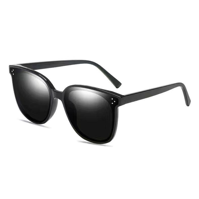 Men's & Women's Black Three-Point Sunglasses - Large Frame, Korean Style, Trendy Fashion, One-Piece Design.