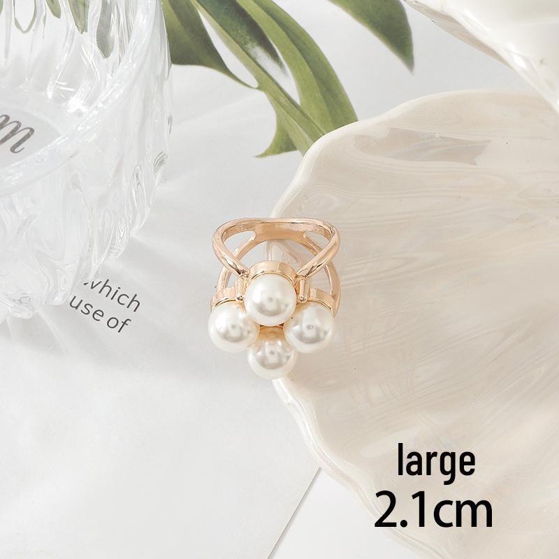 

Элегантный квадратный шарф с жемчугом и пряжка для пальто - многофункциональный аксессуар