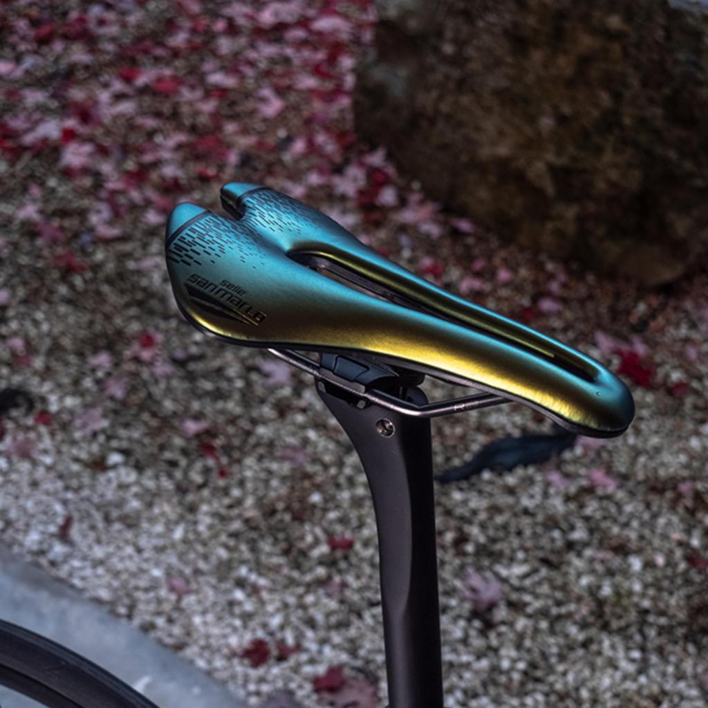 SELLE SAN MARCO Fahrradsattel Aspide Short Racing Irisierendes Gold Breite Größe WIDE L3 B 155 x L 250 mm ASPIDE Short Racing Wide GOLD 911LW403 / -
