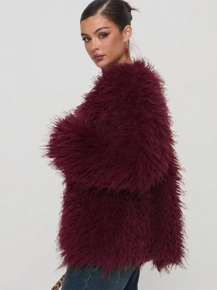 

Коричневая шуба из искусственного меха с серым топом XXL бордовый