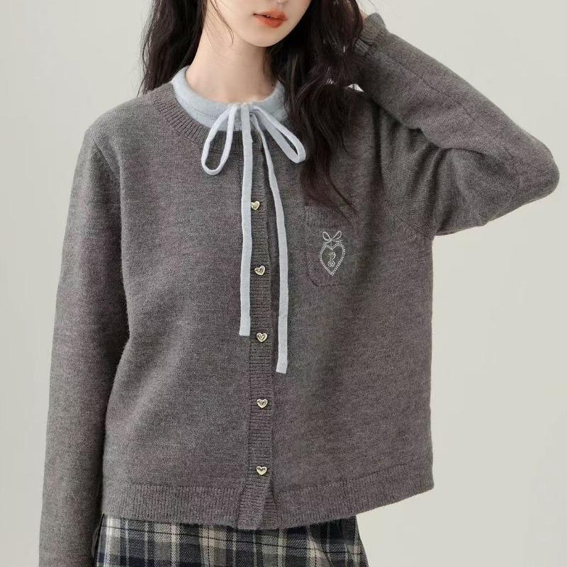 Autumn and winter women's versatile gray college style knitted cardigan versatile long-sleeved round neck fake two-piece high-quality sweater