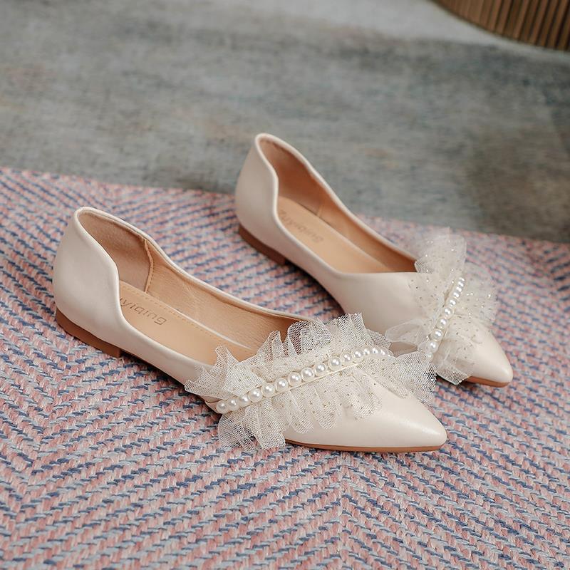 Pointed Flat-soled Single Shoes Spring and Autumn Fairy French Small Fragrant Wind Pearl Wedding Shoes Are Not Tired of Feet Soft Leather Soft Sole La
