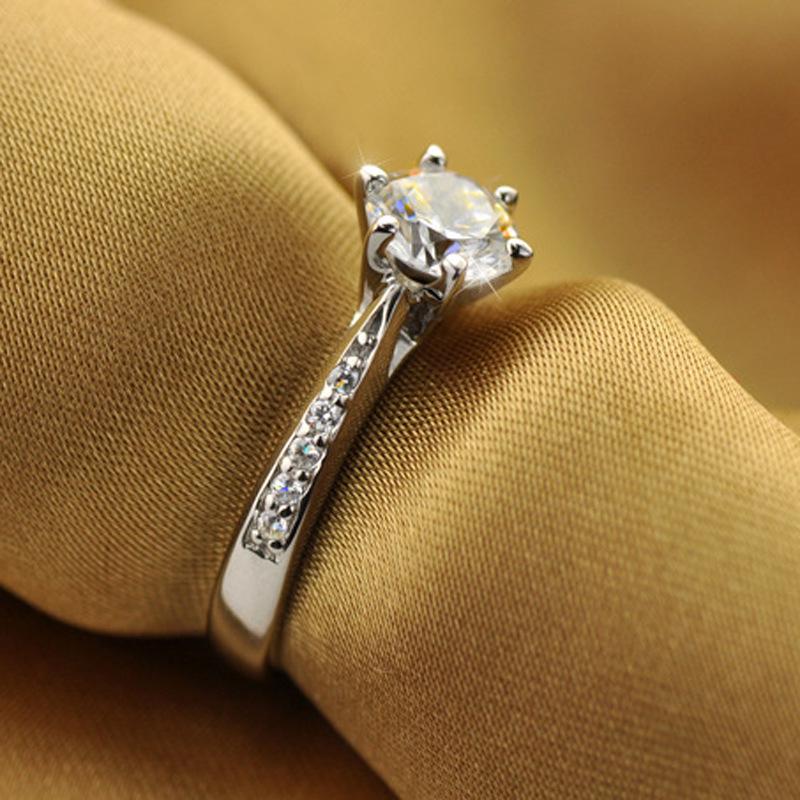 Xiang'er 70-Point Diamond-Style Silver Ring, Six-Prong Setting, Women's Japanese/Korean Wedding Gift Style.