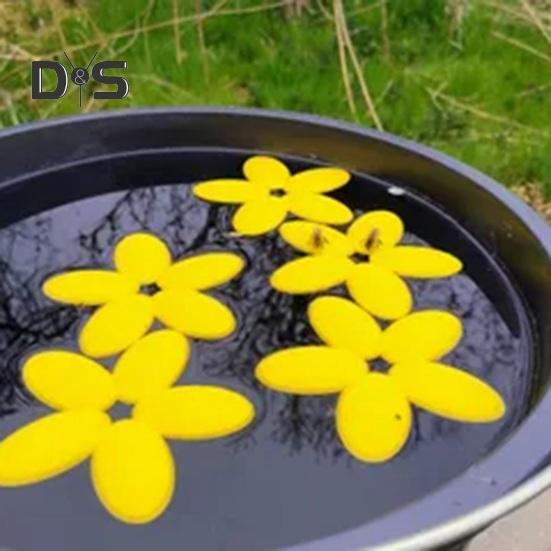 Bee Watering Station Flower Shape Floating Butterfly Waterer Garden Bee Insect Drinking Fountain for Thirsty Pollinator Feeding Bathing