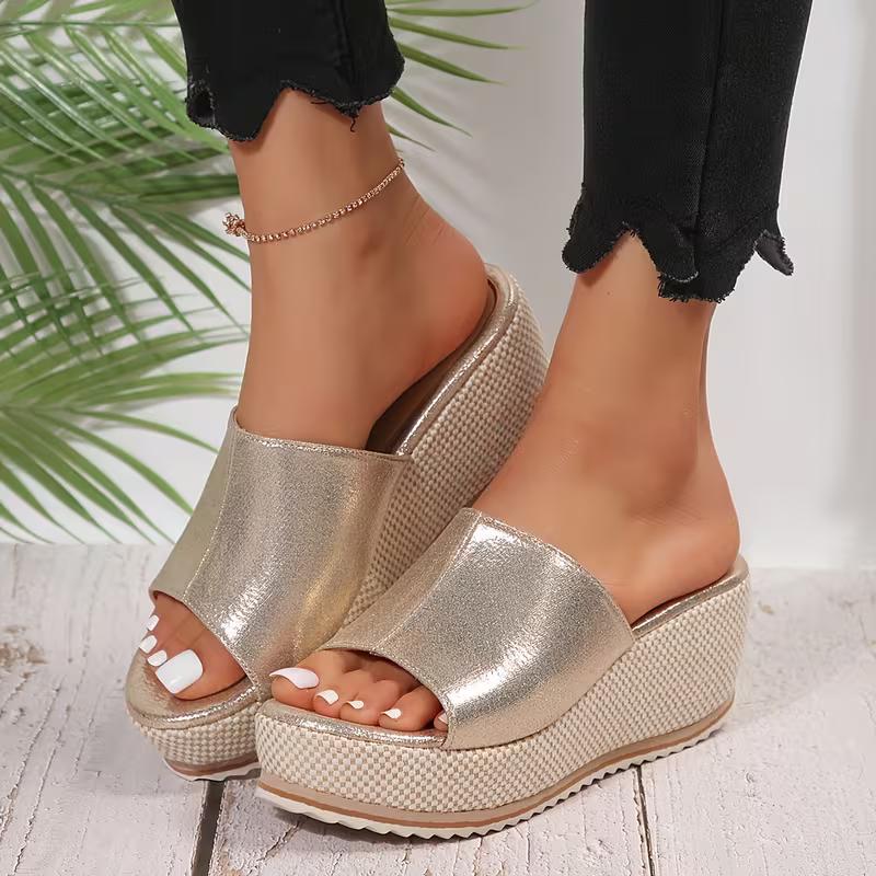 New style wedge heel thick sole plus size slippers for women, fashionable woven sole, European and American mom one word Roman slippers