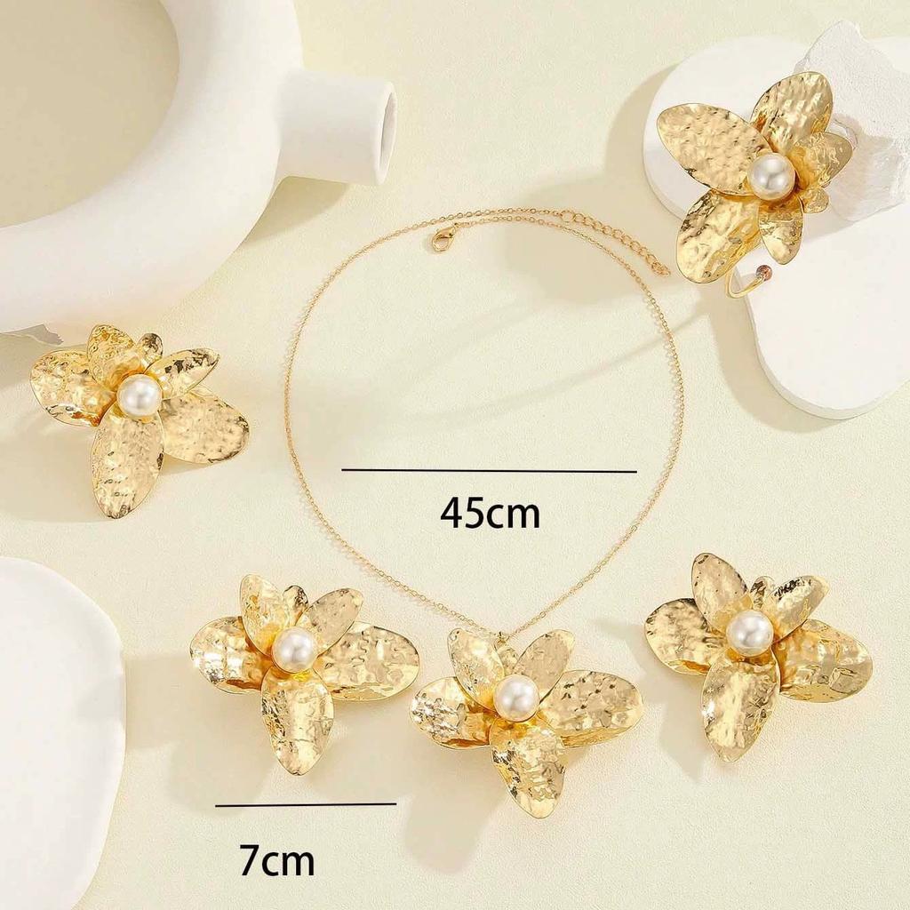 European and American Jewelry Fashion Exaggerated Metal Three-dimensional Large Flower Imitation Pearl Women's Collar Earrings Jewelry Set