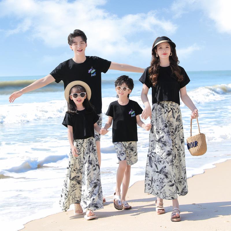 2025 New Summer Family Outfits: Parent-Child Matching Slim Suits for 3-4 People