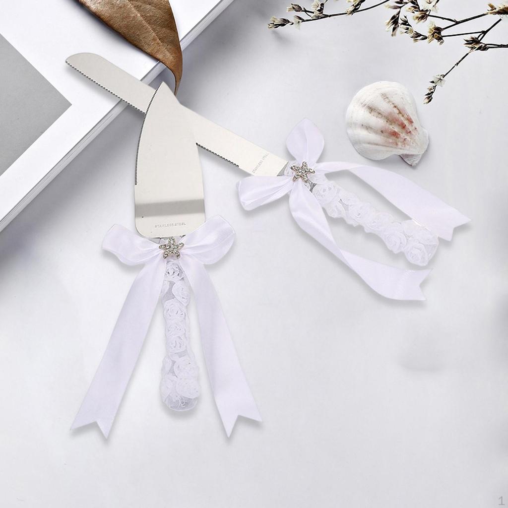 Elegant Cake Serving Set for Wedding Celebrations