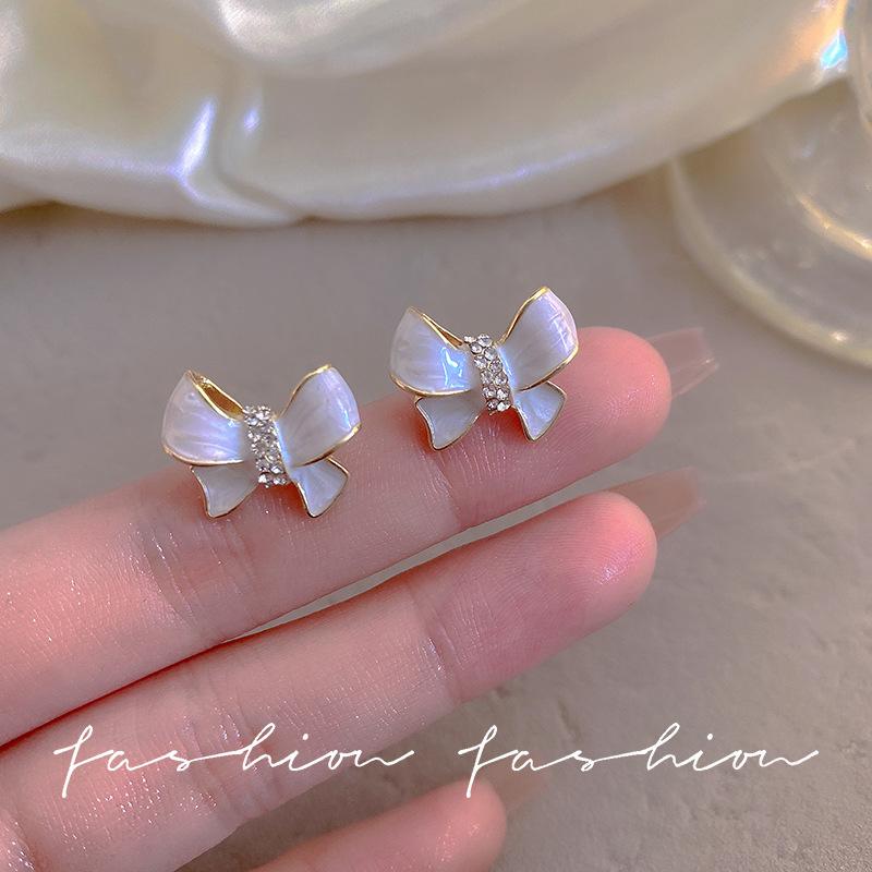 Silver Needle Pearl Zircon Earrings Women's High-end Sense Niche Temperament Cold Wind Mori Earrings Ear Jewelry