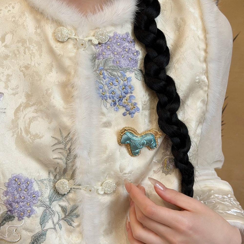 

Chinese Style Horse Brooch Brocade Material Embroidery Details Little Pony Pin Luxury Handmade Song Brocade Brooch синий