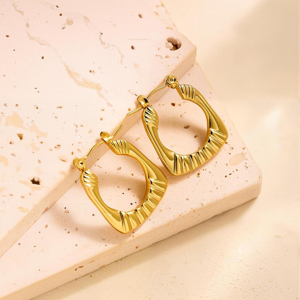 Raffinate Ear Cuff in Acciaio Titanio Oro 18k per Donna