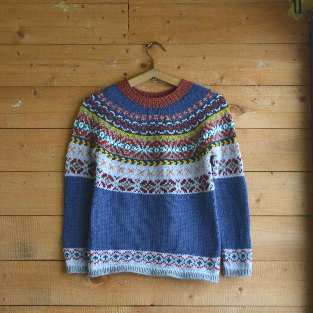 Women's Round Neck Colour Blocked Loose Fashion Pullover Knitted Top Luxurious Relaxed-fit Slimming and Versatile Top