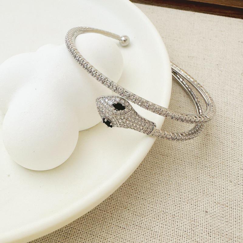 Elegance Diamond Snake Bracelet: Adjustable, Openable, High-End Commuting Accessory for Women