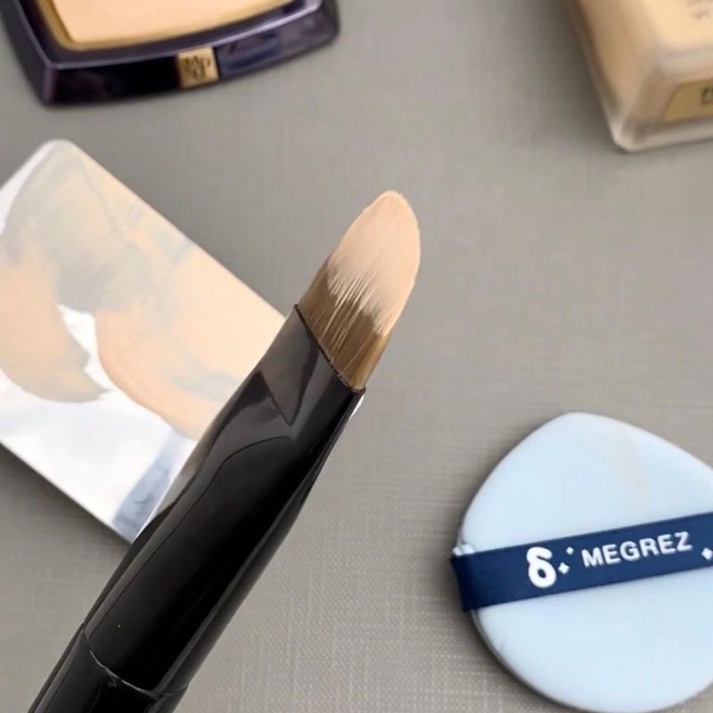 Flat-Headed Foundation Brush Professional Portable And Easy-To-Clean Makeup Brush