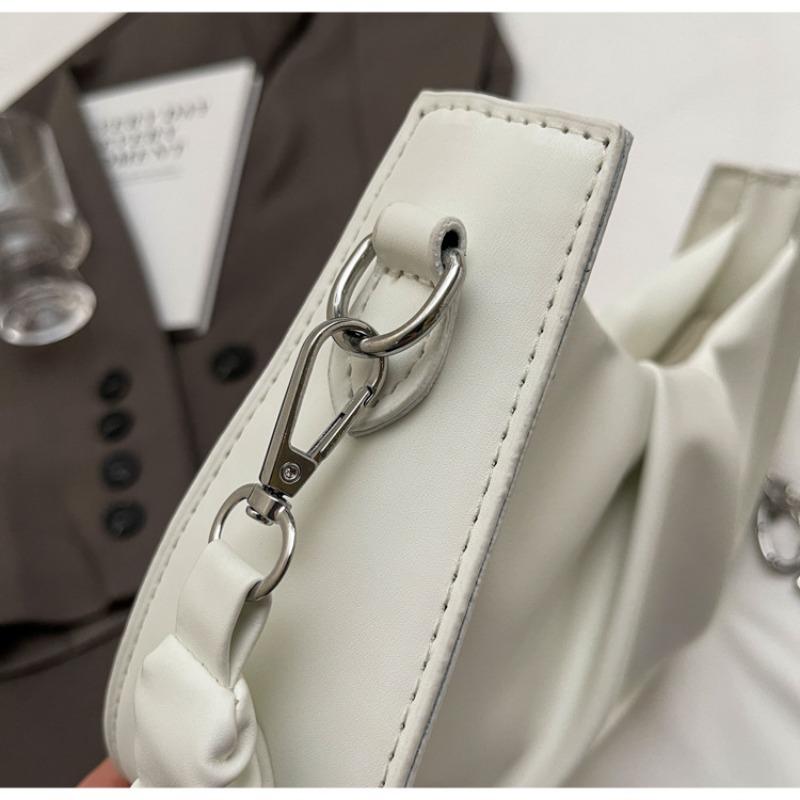 2025 New Fashionable and Versatile Pearl Chain Shoulder Bag