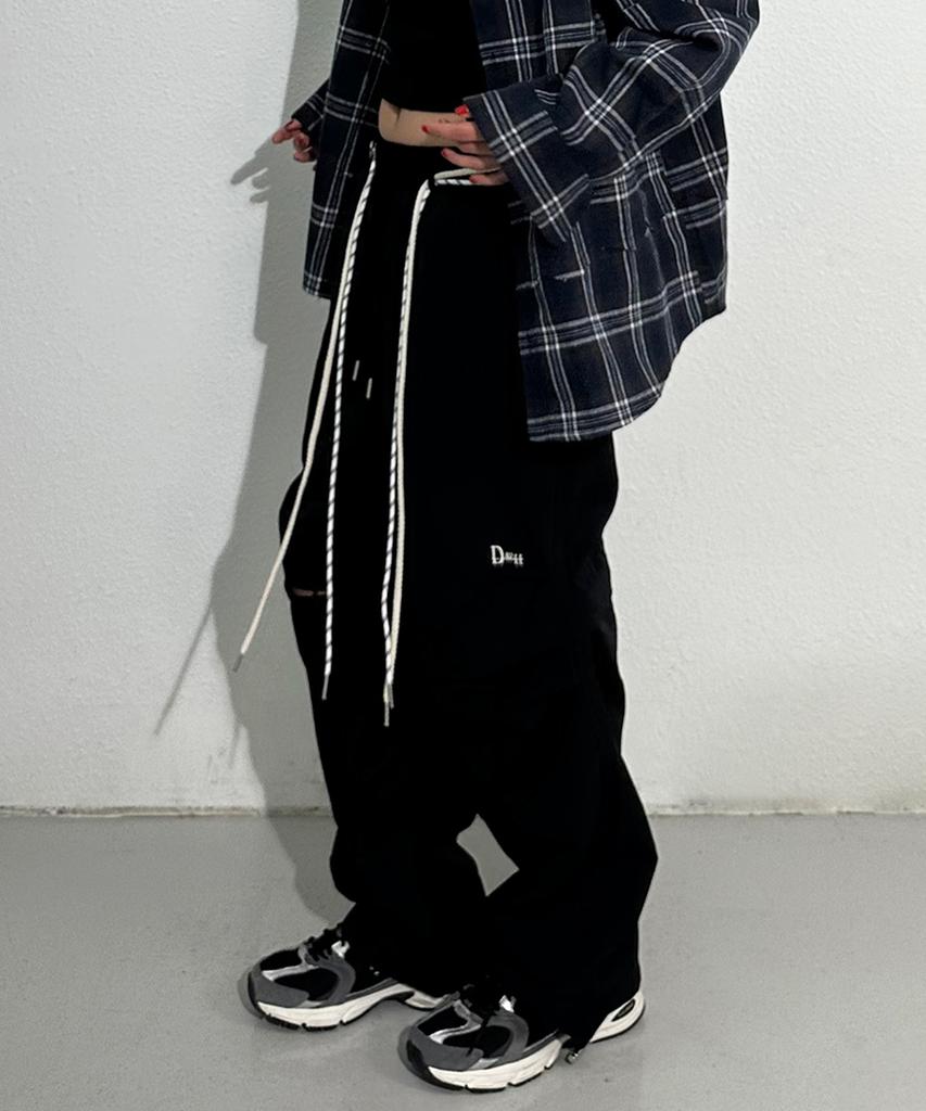 D So H Nylon Knee Zipper Pants Black
