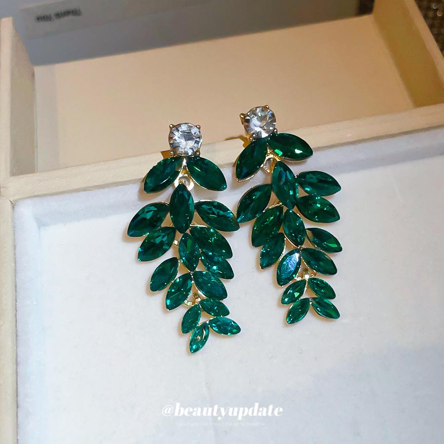 Silver Needle Rhinestone Leaf Tassel Stud Earrings: Retro, Exquisite, and Fashionable Accessories for Women