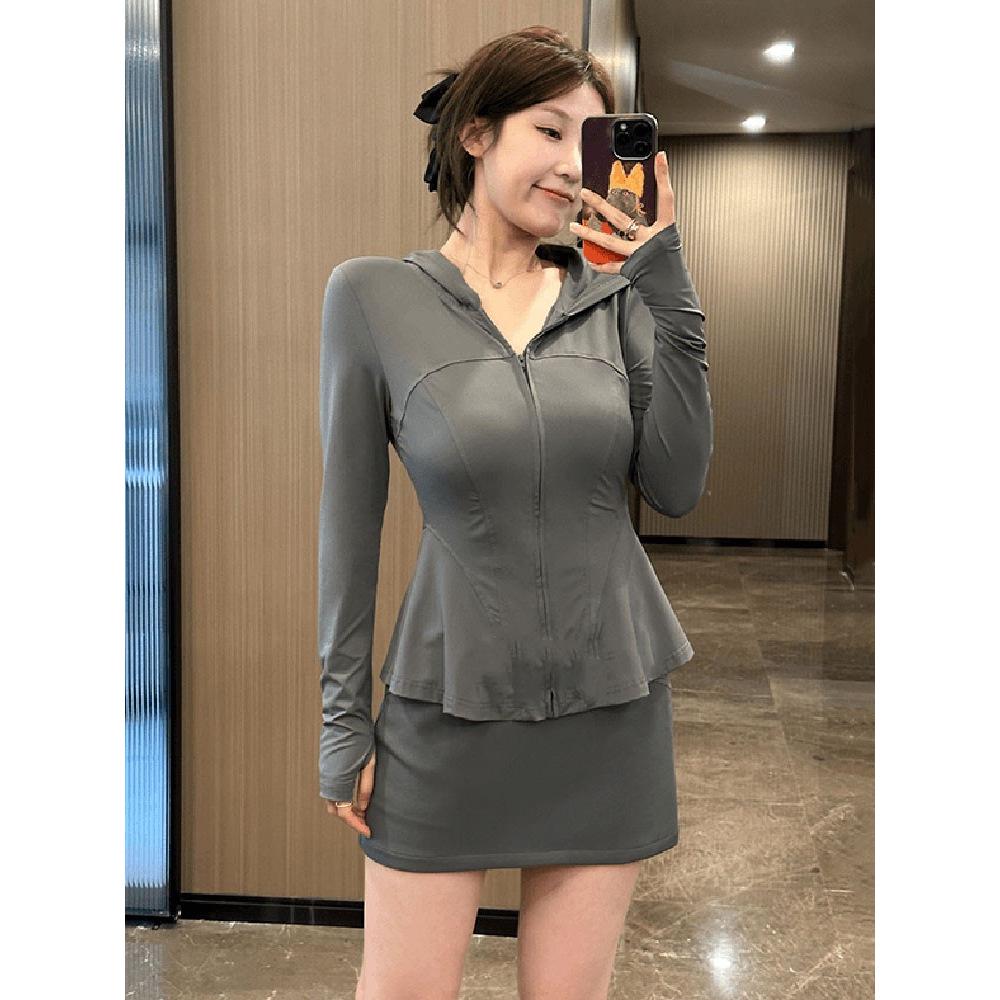 

Plus Size Lightweight UV Protection Yoga Jacket for Women - Summer Ice Silk Slimming Sun Top S [85-100 lbs]