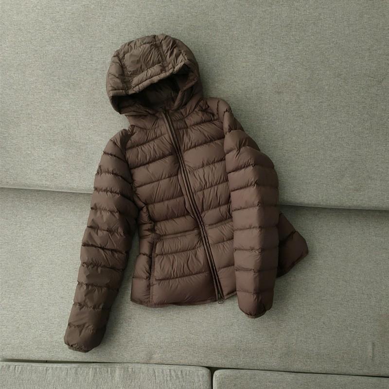 Womens Short Puffer Jacket With Hood Slim Fit Lightweight Down Coat Winter Daily Wear