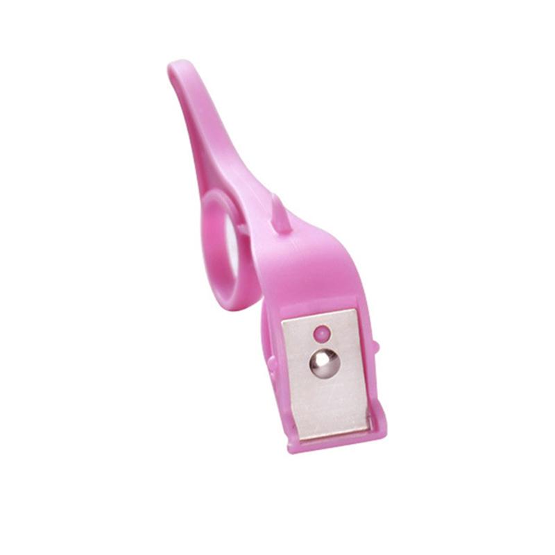 

2. Использование кухонного инструмента для очистки овощей и фруктов. 3pcs розовый