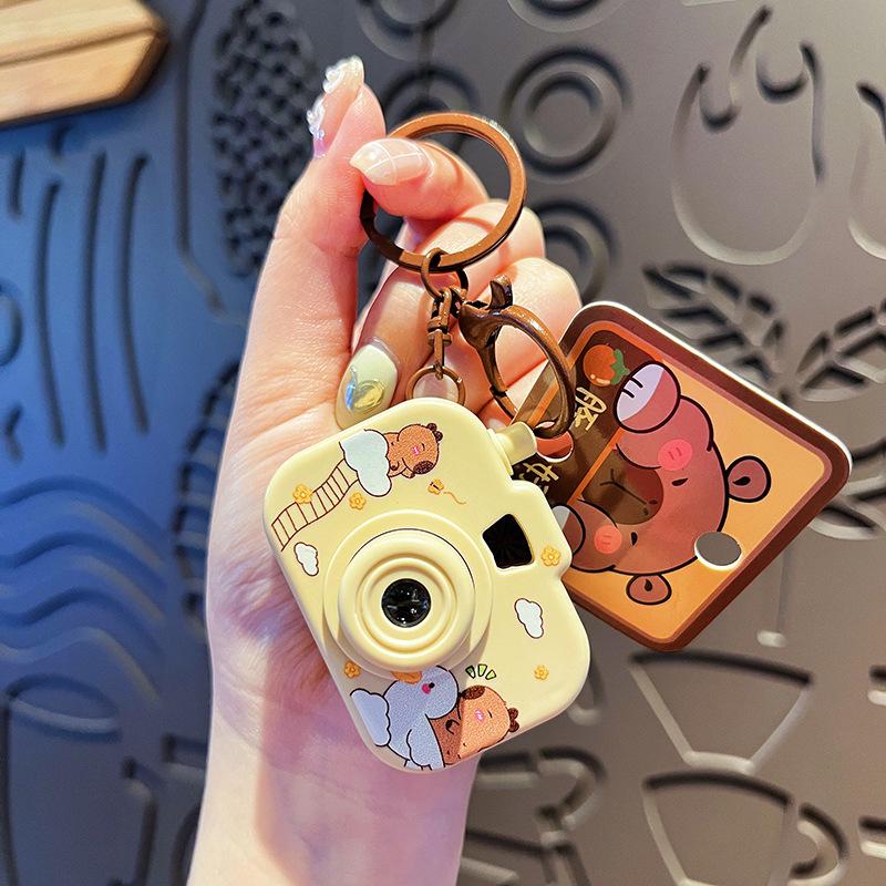 Capybara Luminous Projection Camera Keychain: Cute Cartoon Pendant Gift
